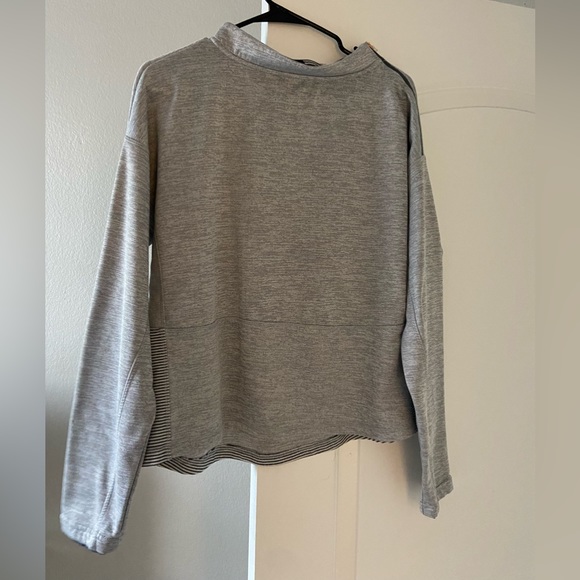 Gray pullover - Picture 3 of 3
